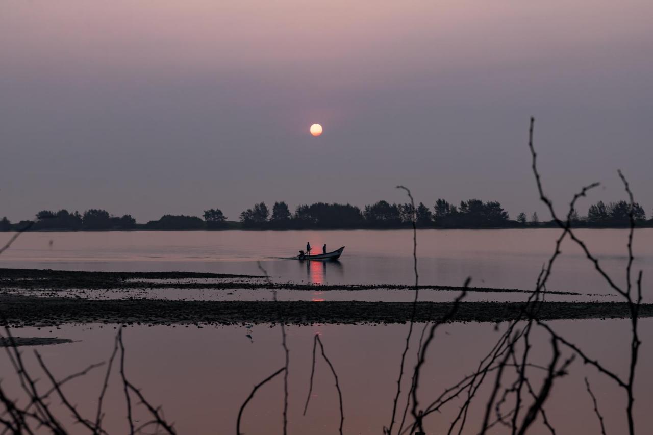 The Alampara Resort - Luxury Boutique Glamping & Water Sports Cheyūr Exteriör bild
